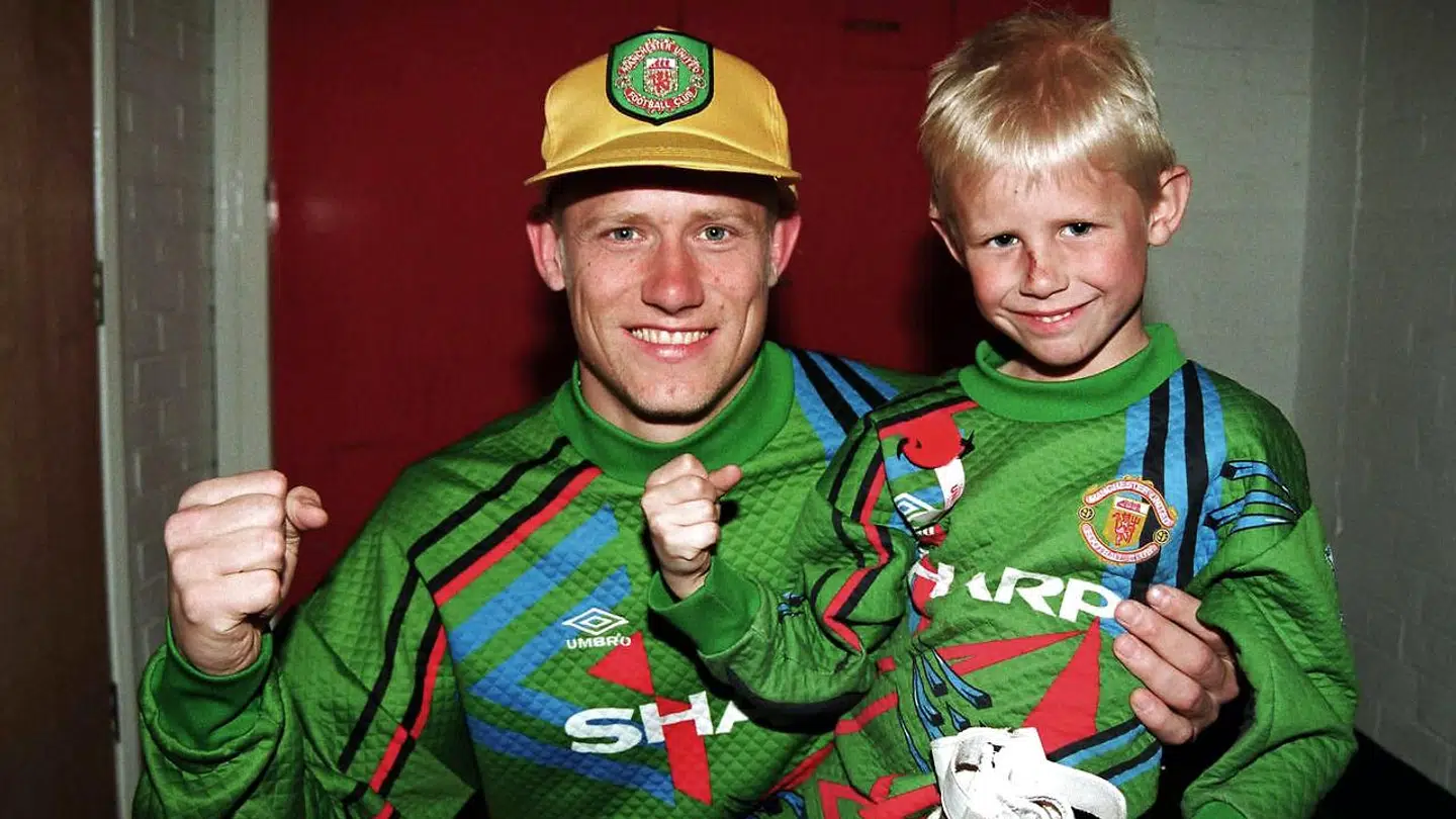 Peter Schmeichel med Kasper på skødet tilbage i maj 1993.