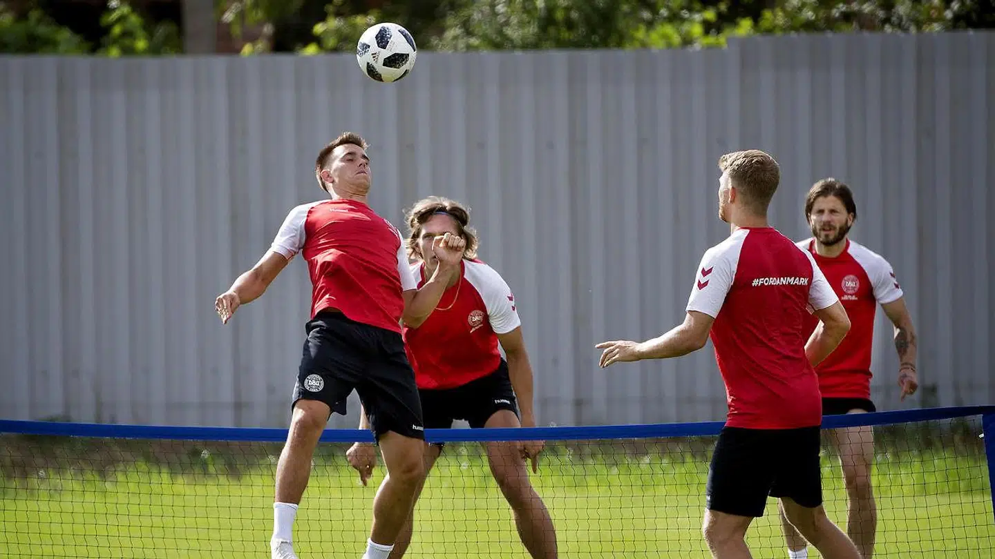 Jonas Knudsen tilbage i træning efter en smuttur til Danmark.