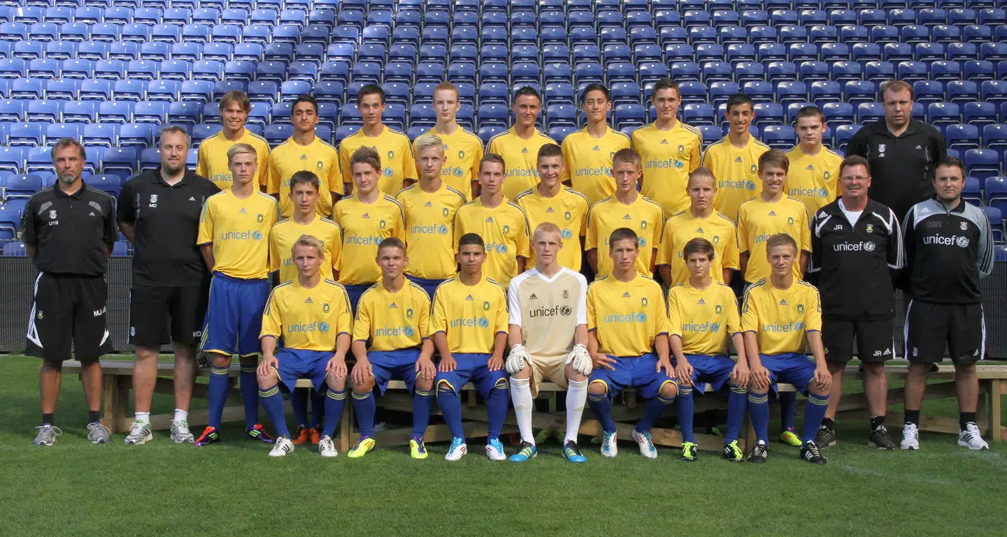 Brøndbys U/17-hold i 2011. Kevin Andreasen står i midterste række som nummer fem fra højre. VM-landsholdets centrale forsvarsspiller, Andreas 'AC' Christensen, står bagest som nummer fire fra højre.