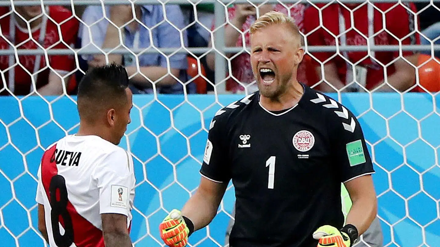 Christian Cueva brændte straffe på Kasper Schmeichel.