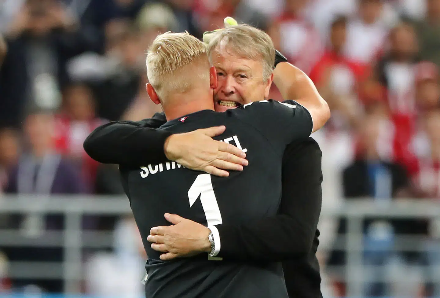 Kram fra landstræner Åge Hareide til Kasper Schmeichel efter Peru-kampen.