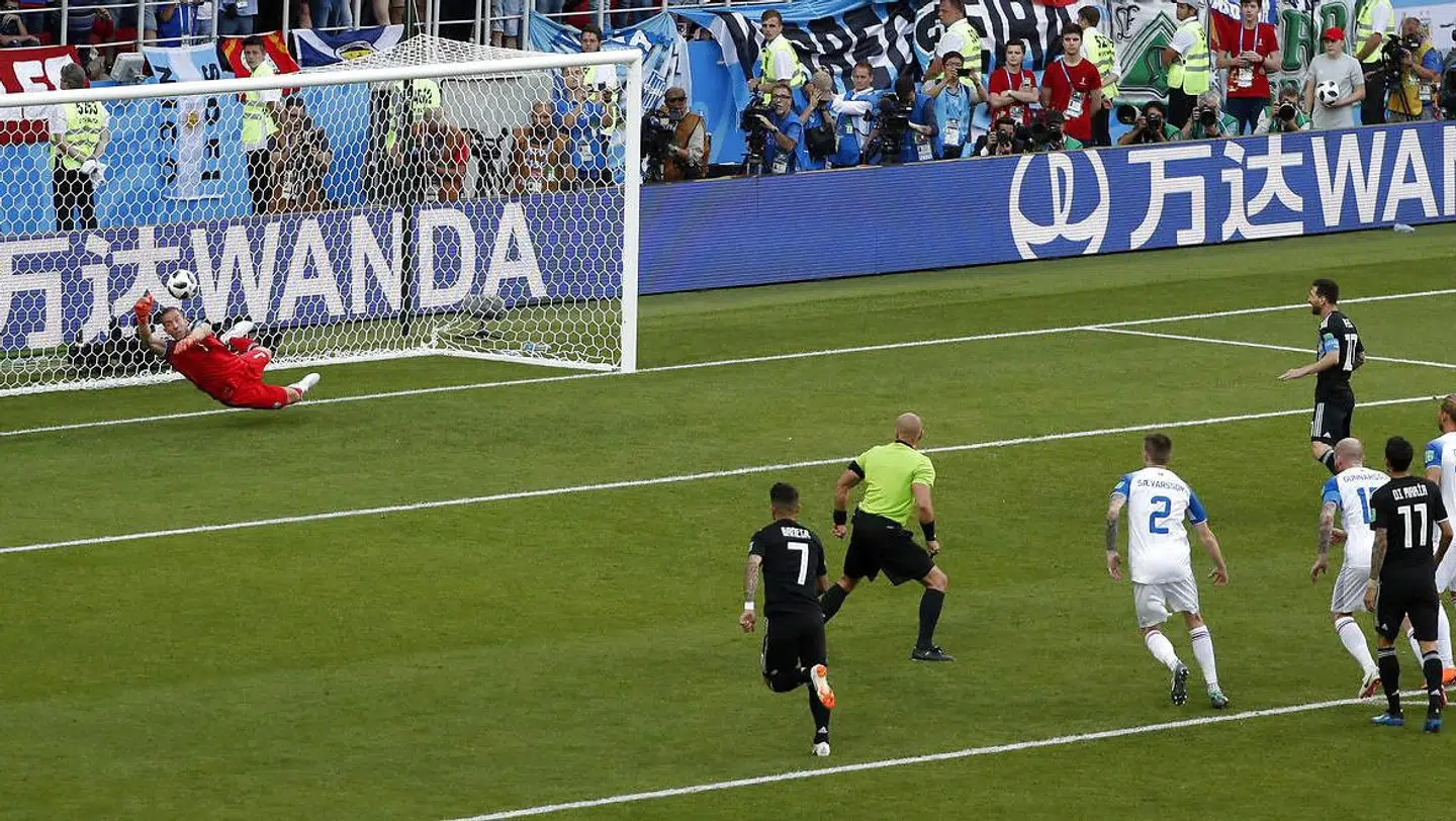 Her bliver Halldórsson Islands helt store helt.