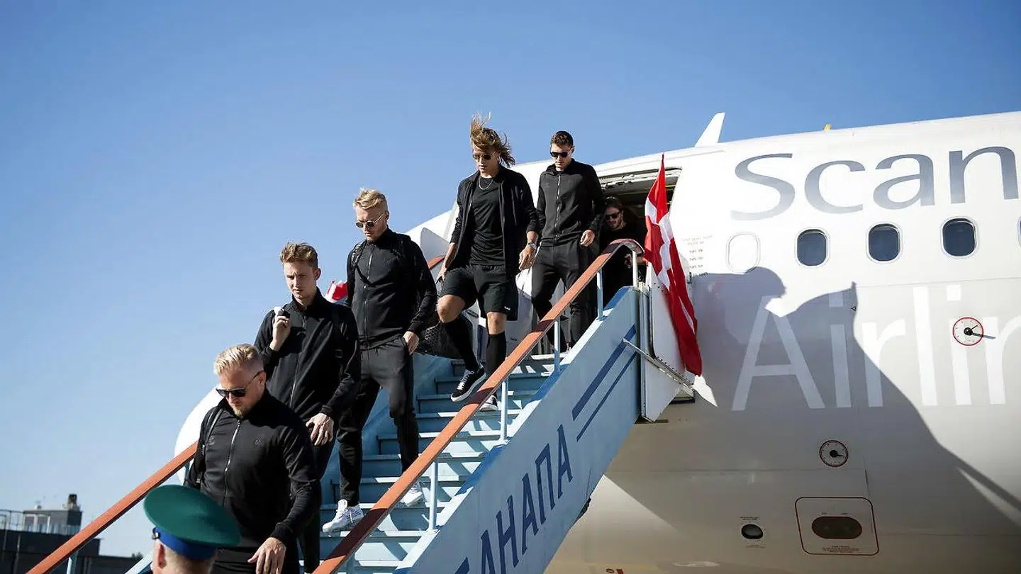 De danske landsholdspillere ankommer til Anapa Lufthavn i Rusland mandag den 11 juni 2018.