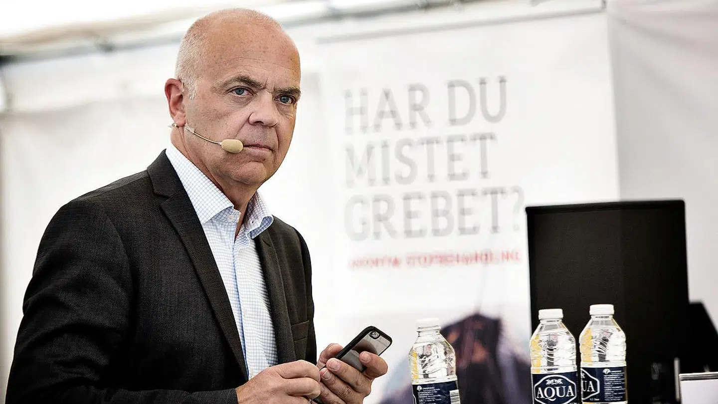 »Jeg fortryder, at jeg har været hensynsløs overfor min egen indre stilhed. Jeg har være til mange koncerter eksempelvis Deep Purple og stadionkoncerter, hvor det hele har gynget som dommedag inde i hovedet på mig.«