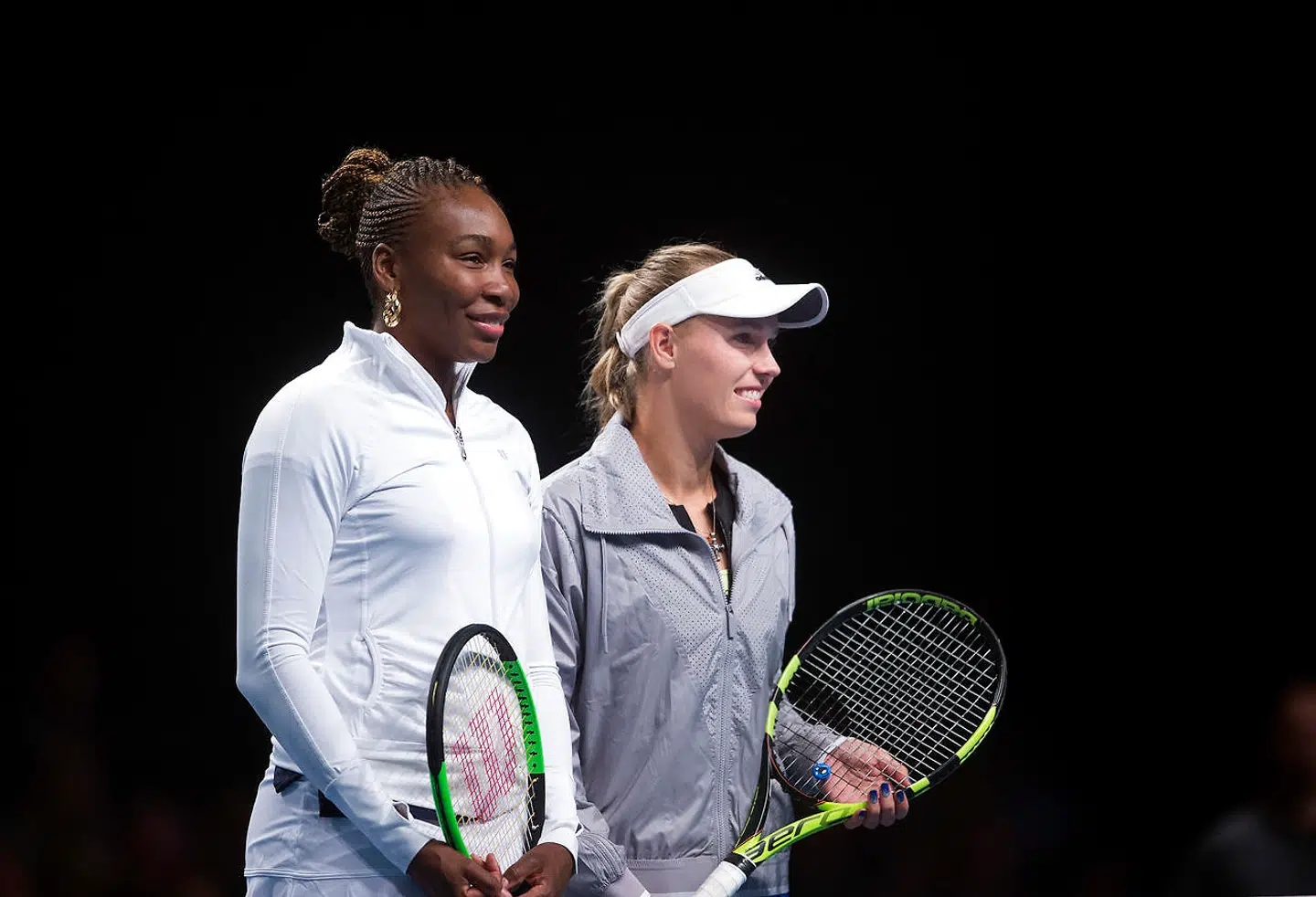 Verdensstjernerne Caroline Wozniacki og Venus Williams inden kampen i Parken. (Foto: Liselotte Sabroe/Ritzau Scanpix)