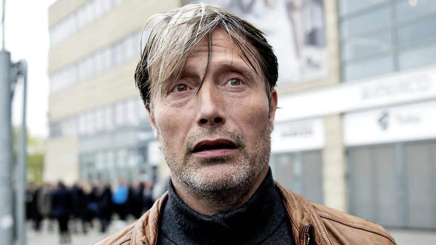 Mads Mikkelsen var én blandt flere kendisser, der var mødt i Parken for at se showkampen mellem Caroline Wozniacki og Venus Williams.