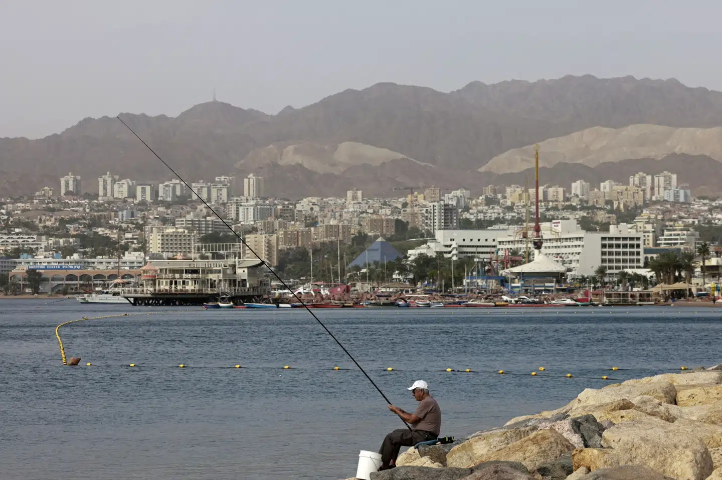 Luftsirenerne lød tidligere tirsdag i den sydisraelske by Eilat ud til Det Røde Hav.