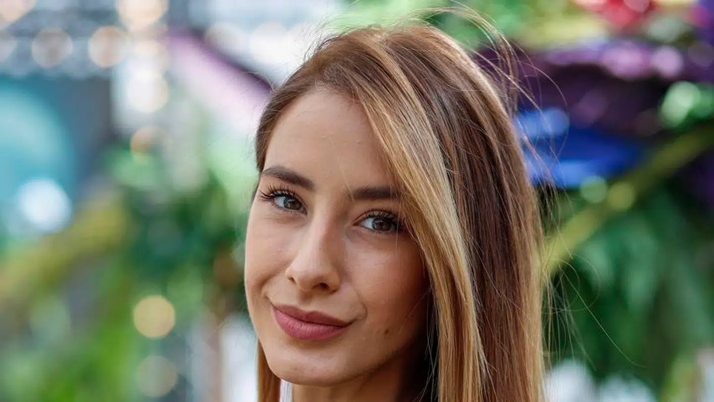 Brenda Patea har anklaget sin berømte ekskæreste for vold.