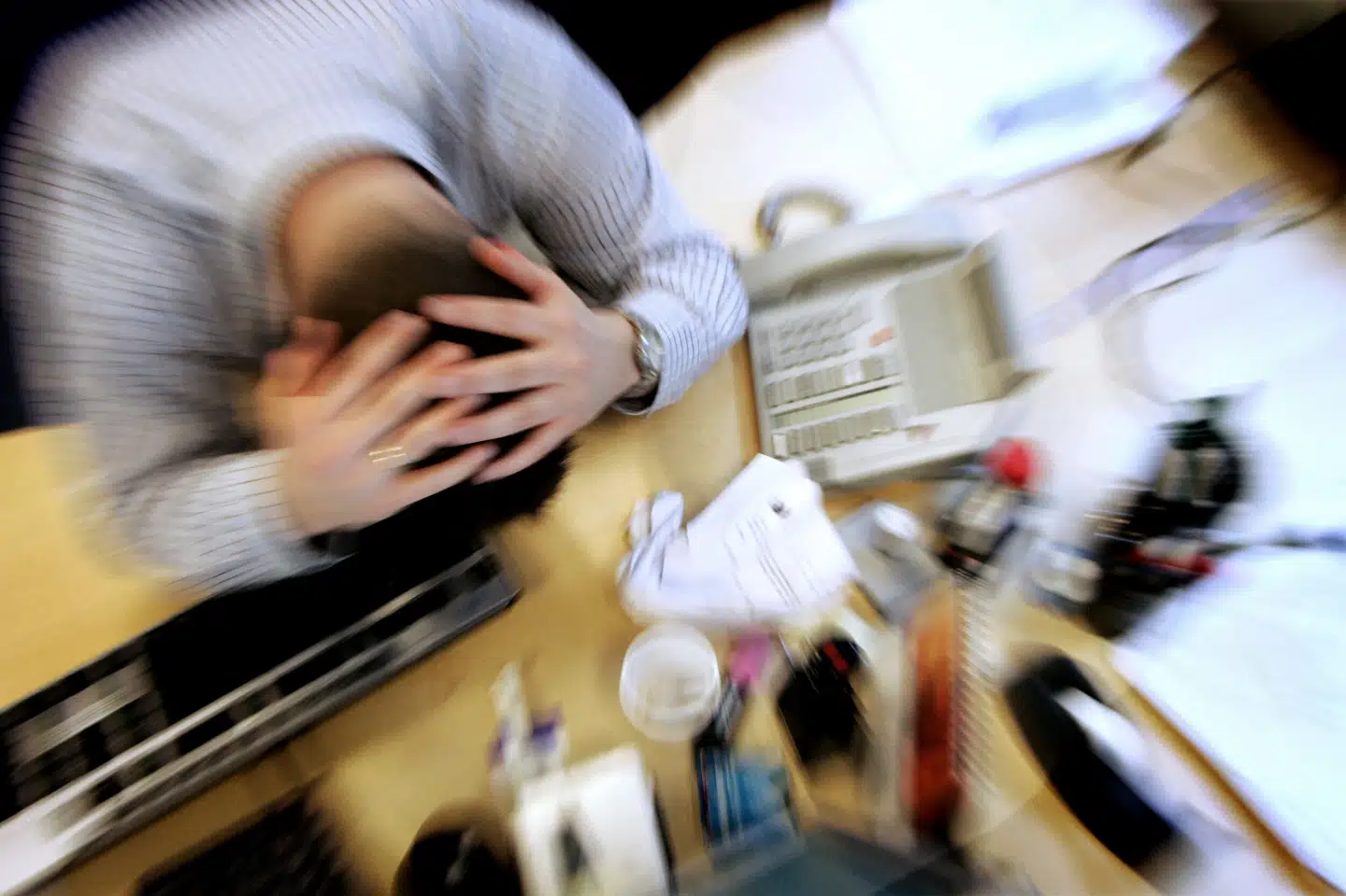 Hver tiende dansker lider af migræne, og det kan være en invaliderende lidelse, som ud over selve hovedpinen også kan give kvalme, opkastninger, lys- og lydoverfølsomhed. (Arkivfoto).