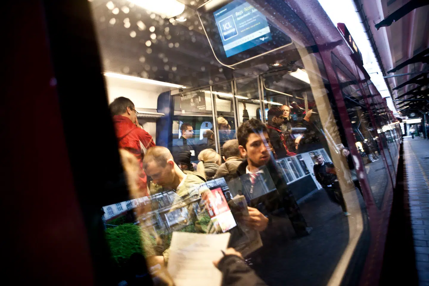 Nej, nej, bliv bare roligt siddende og fyld hele sædet – tænk endelig ikke på mig, skriver Kristian Lindberg i denne kommentar.