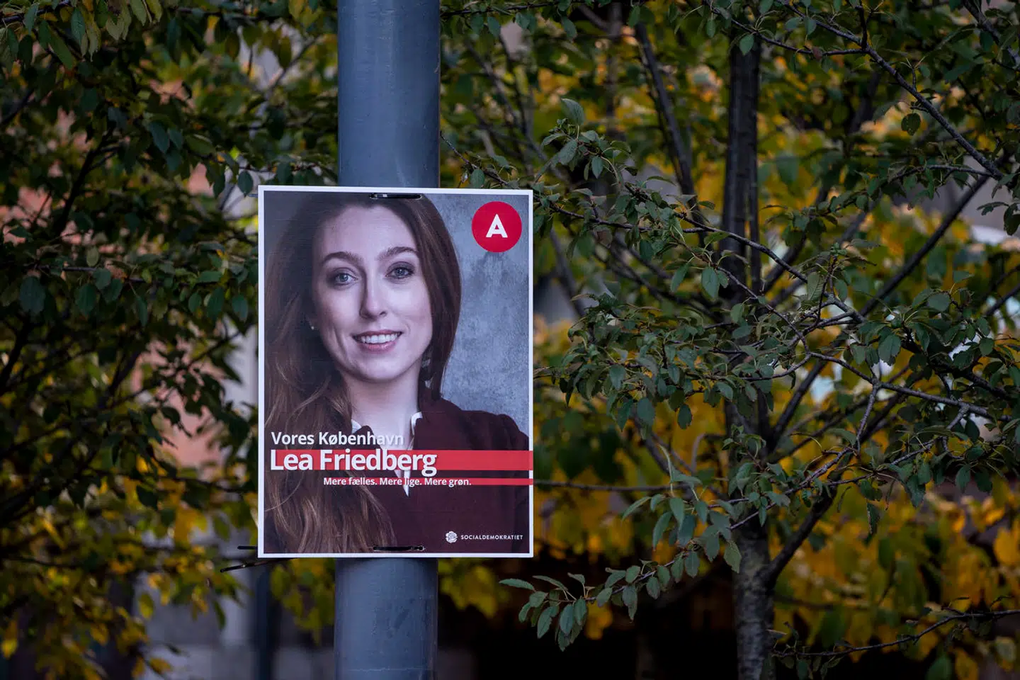 »Det er den samtale, vi skal have nu. Jeg håber bare, at vi som land kan gå til det med åbent sind og ikke bliver fanget i forargelsen,« skriver Lea Friedberg fra Socialdemokratiet.