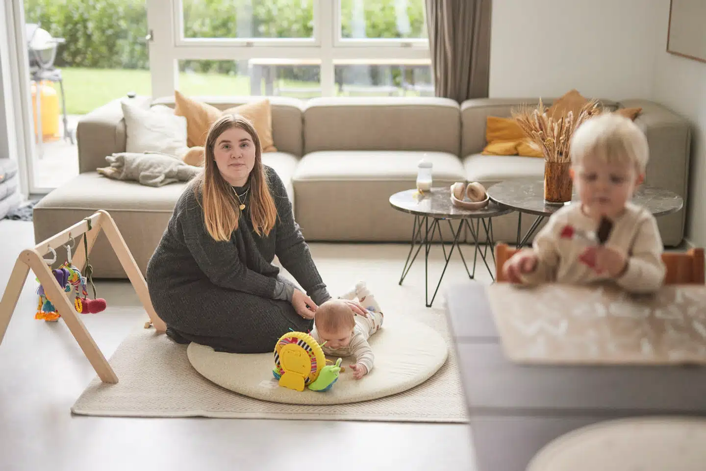 I et travlt liv som småbørnsfamilie var skærmen ofte en »god, hjælpende hånd« for Maja Sülau, som er mor til to. Men der opstod også hurtigt konflikter, når skærmen skulle slukkes.