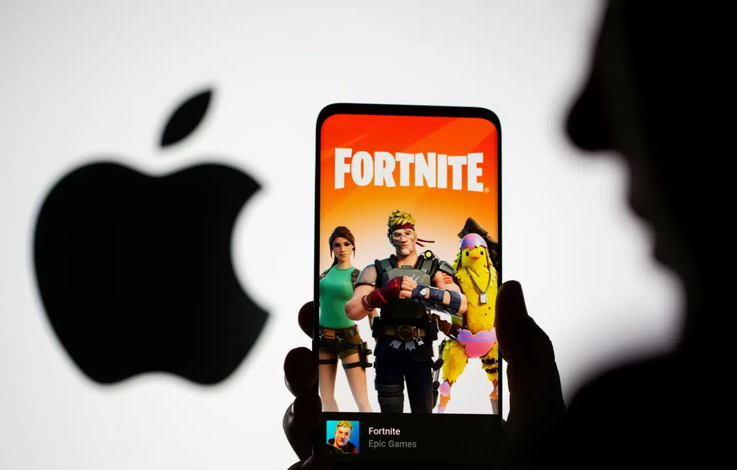 Epic Games har tidligere fået rettens ord for, at appproducenter godt kan lade brugerne betale uden om Apples og Googles systemer og dermed ikke skulle aflevere 30 procent af omsætningen til giganterne. Nu er det Googles tur i retten.