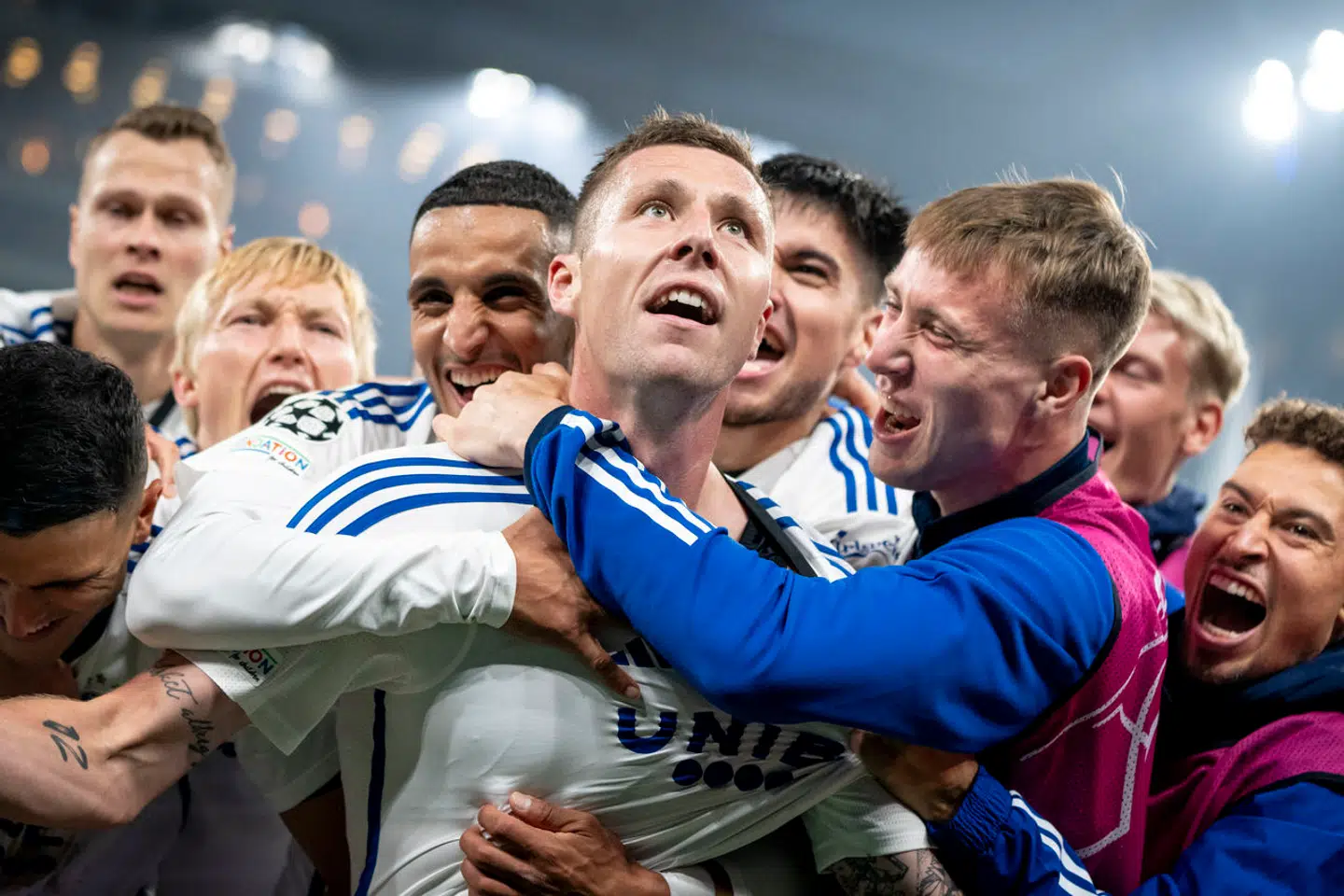 F.C.Københavns Champions League deltagelse skaber stort overskud hos Parken Sport & Entertainment. En sejr over Manchester United vil sende over 20 millioner i kassen bare i præmiepenge.