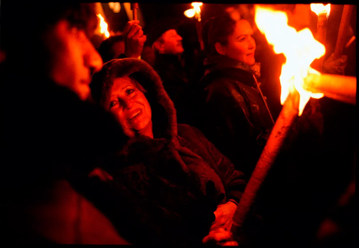 Krystalnatten er i Danmark blevet markeret med fakkeltog i byer som Aarhus og København siden begyndelsen af 1990erne, her i 1998. Nu advarer forskere om, at unges viden om Krystalnatten og holocaust er vigende eller bliver forvrænget.