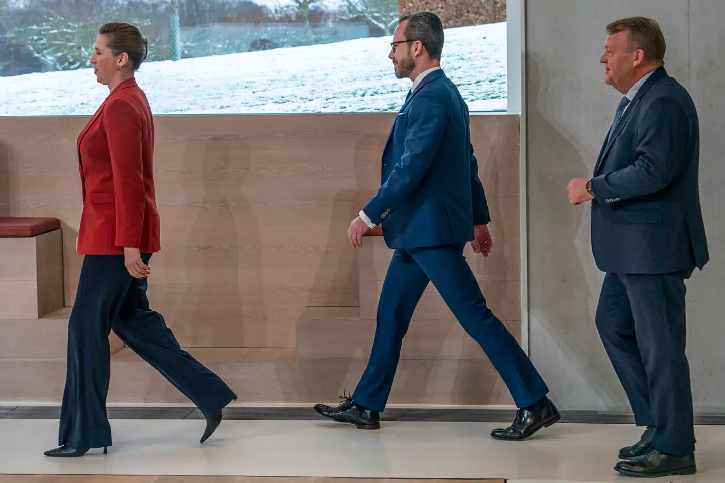 To skridt bag socialdemokratismen. Jakob Ellemann-Jensen, Mette Frederiksen og Lars Løkke Rasmussen fremlægger regeringsgrundlaget for Danmarks nye SVM-regering på Marienborg i december.