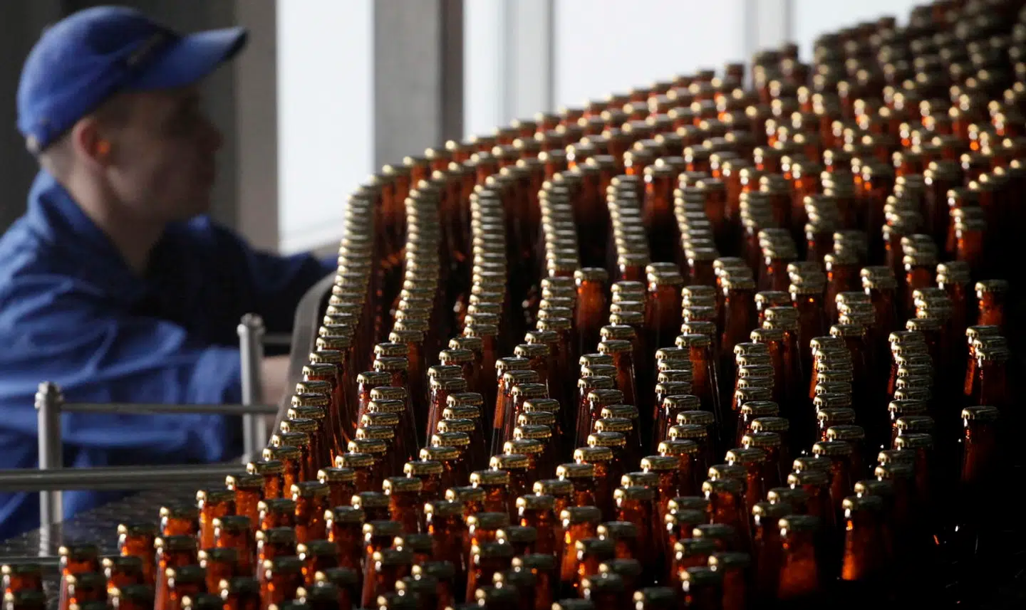 Arkivfoto fra Baltika-bryggeri i Krasnoyarsk i Rusland