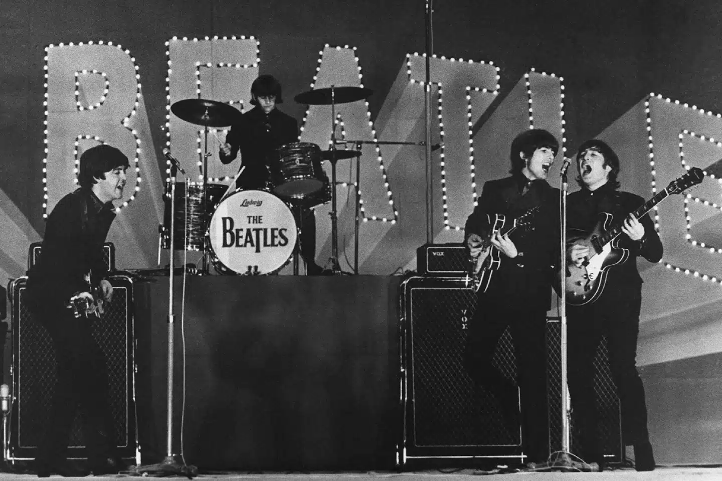 Et af historiens mest populære bands, britiske The Beatles, er med sangen "Now And Then" tilbage på toppen af de britiske hitlister efter 54 år uden et hit på førstepladsen. (Arkivfoto)