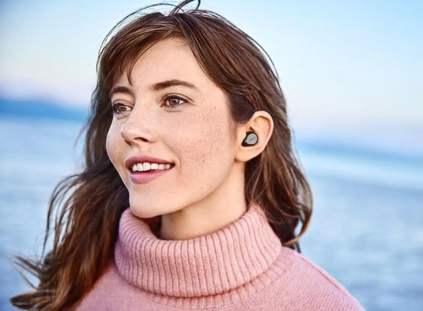 Tre nye modeller i Jabras Elite-serie af trådløse ørepropper skal sikre den danske lydgigant en fortsat førende stilling på verdensplan. Det er lykkedes at gøre ørepropperne endnu mindre, samtidig med at elektronikken i dem er blevet mere avanceret.