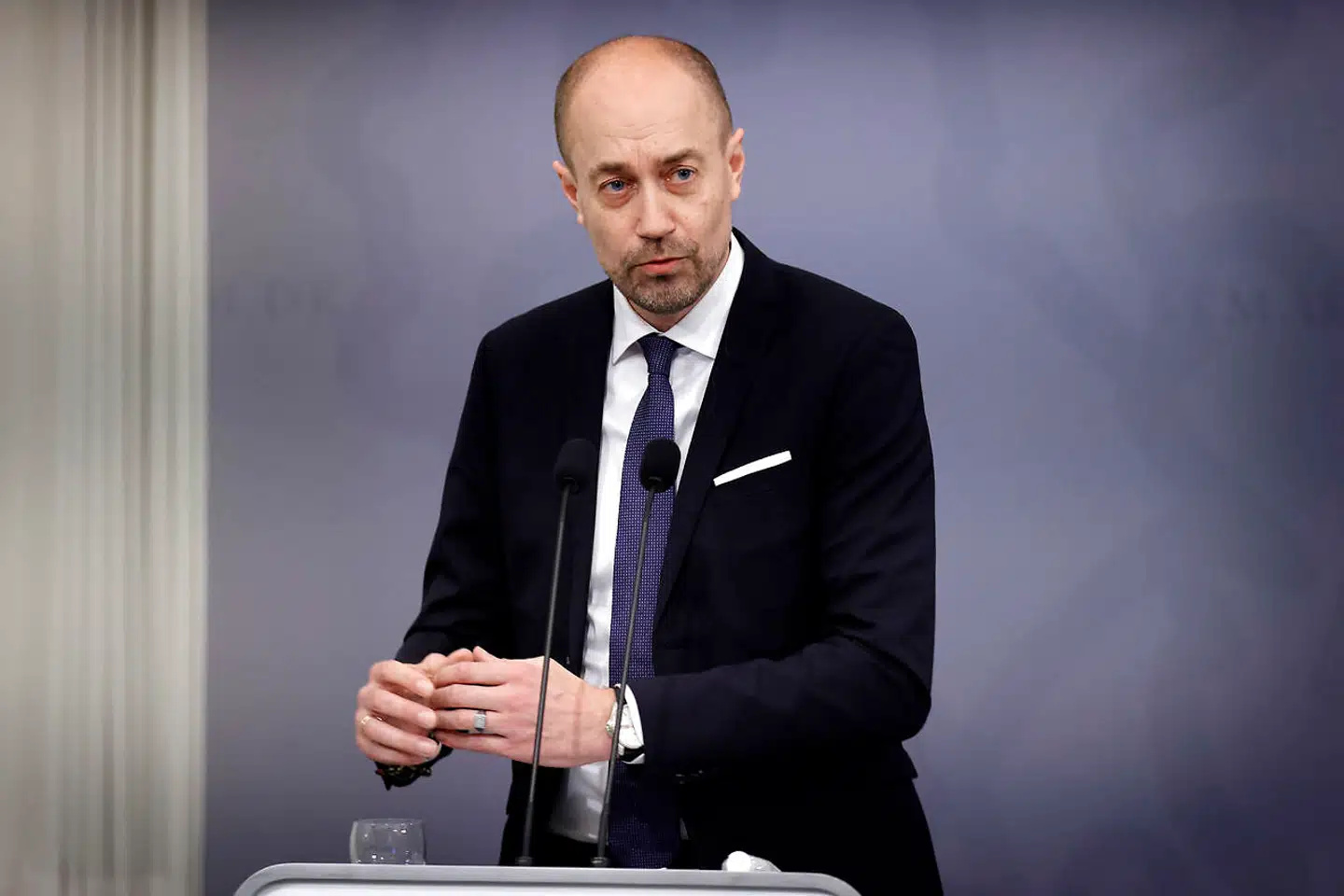 Sundhedsminister Magnus Heunicke (S) og erhvervsminister Simon Kollerup (S) havde bedt epidemikommissionen om at tage stilling til fem tiltag, der skulle dæmpe smitten i Vollsmose. Tre af dem blev afvist.