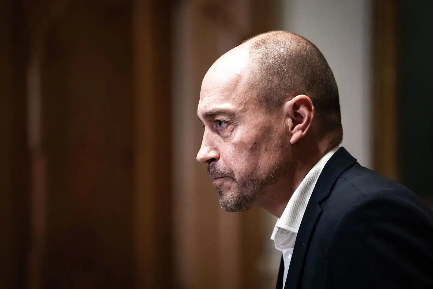 Presset på regeringen og sundhedsminister Magnus Heunicke vokser. Flere partier vil afskaffe hasteloven, der blev vedtaget i marts, allerede 1. januar – to måneder før den skulle være udløbet.