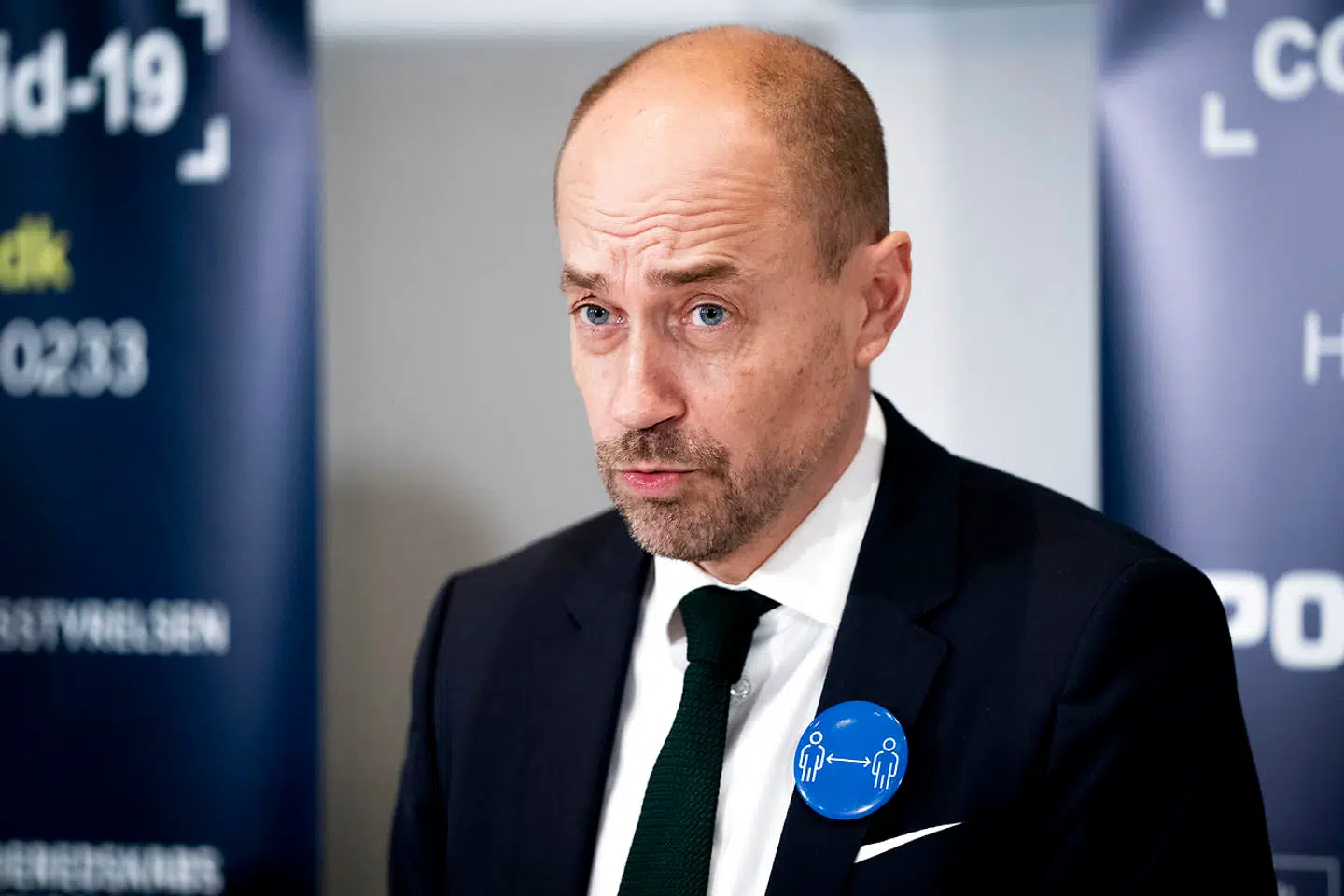 Sundheds- og ældreminister Magnus Heunicke (S) har fremlagt et foreløbigt udkast til en ny epidemilov, som, flere partier i Folketinget mener, indskrænker basale frihedsrettigheder.