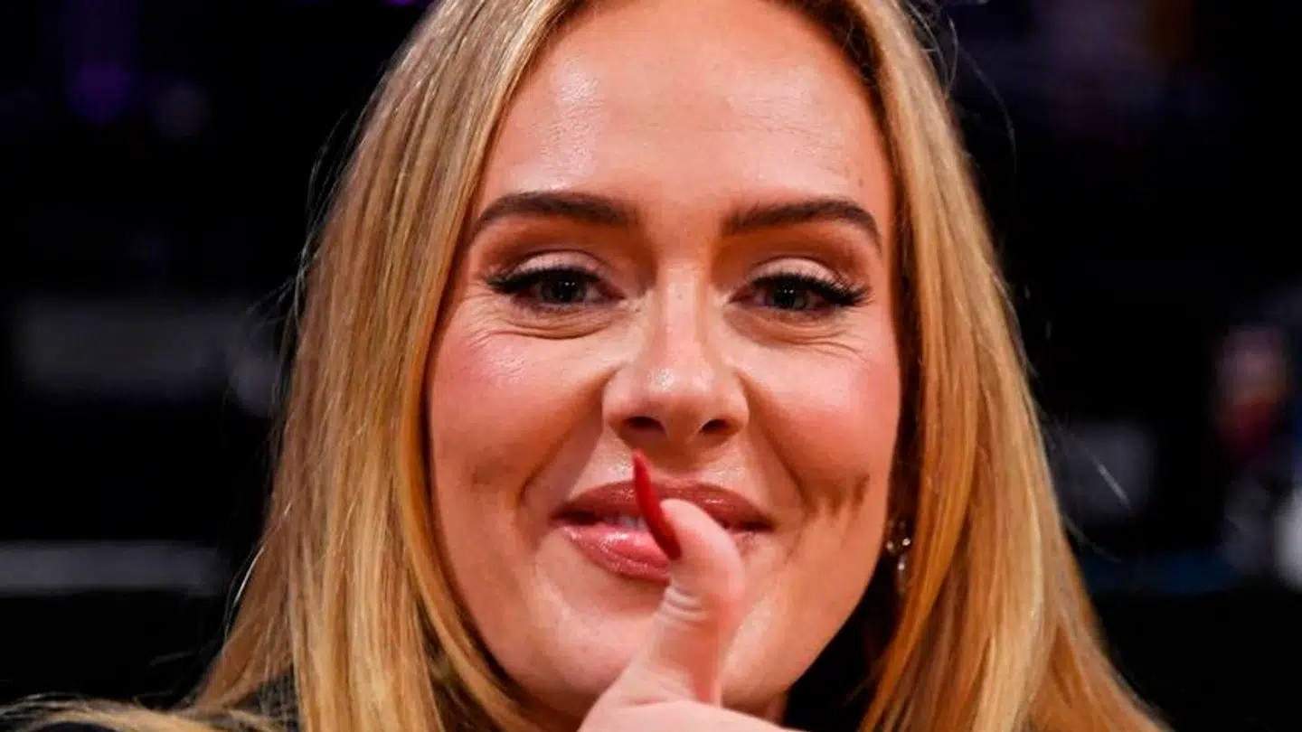 Adele har undværet alkohol i fire måneder, men nu har hun pause og vil have en dram.