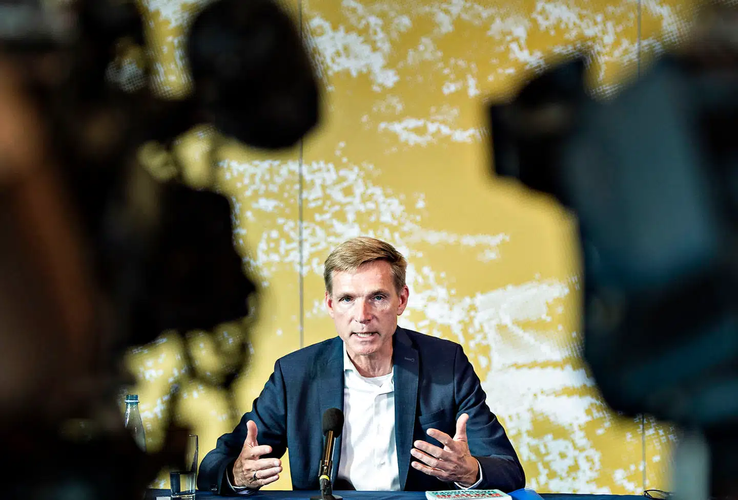 Kristian Thulesen Dahl og resten af Dansk Folkeparti er i krise, ifølge Jørgen Holm.