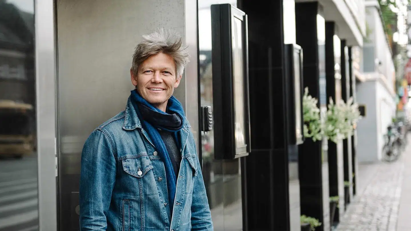 Thor Thorøe er adm. direktør for is- og chokoladebutikken Social Foodies. Han etablerede virksomheden i 2012 og er nu nået op på at have otte butikker. Her ses han foran den i Tivoli.