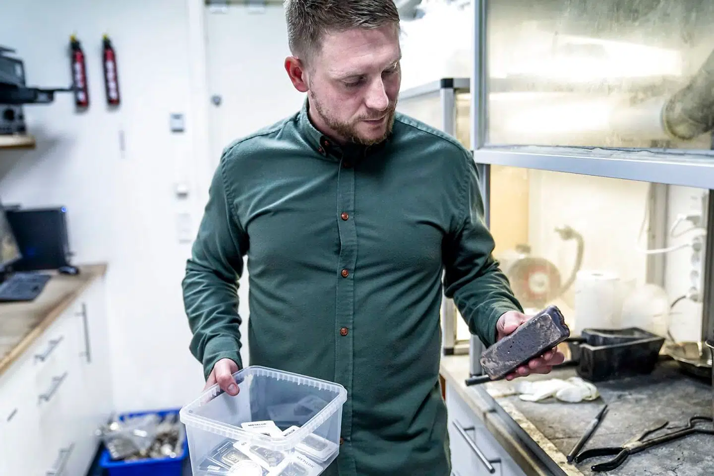 Christian Klingenberg er direktør i Vitus Guld, som han stiftede i 2010. I begyndelsen var omdrejningspunktet opkøb af guld og sølv fra privatpersoner, men de senere år er salg af investeringsguld blevet en stadig større del af forretningen.