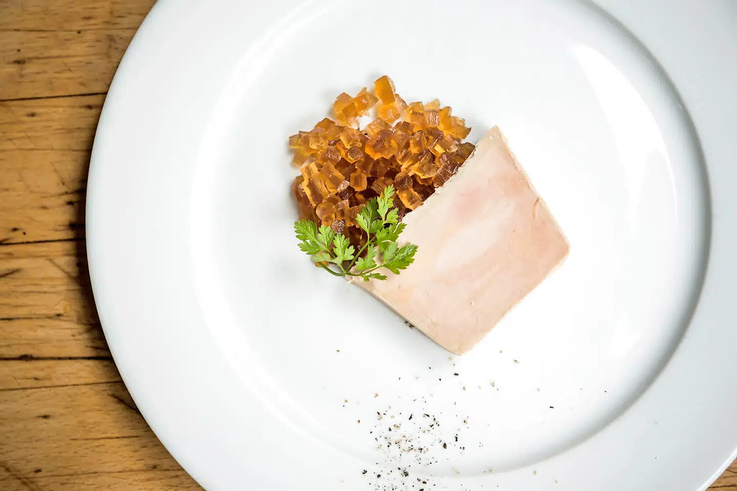 Debatten om foie gras deler menneskeheden i to.