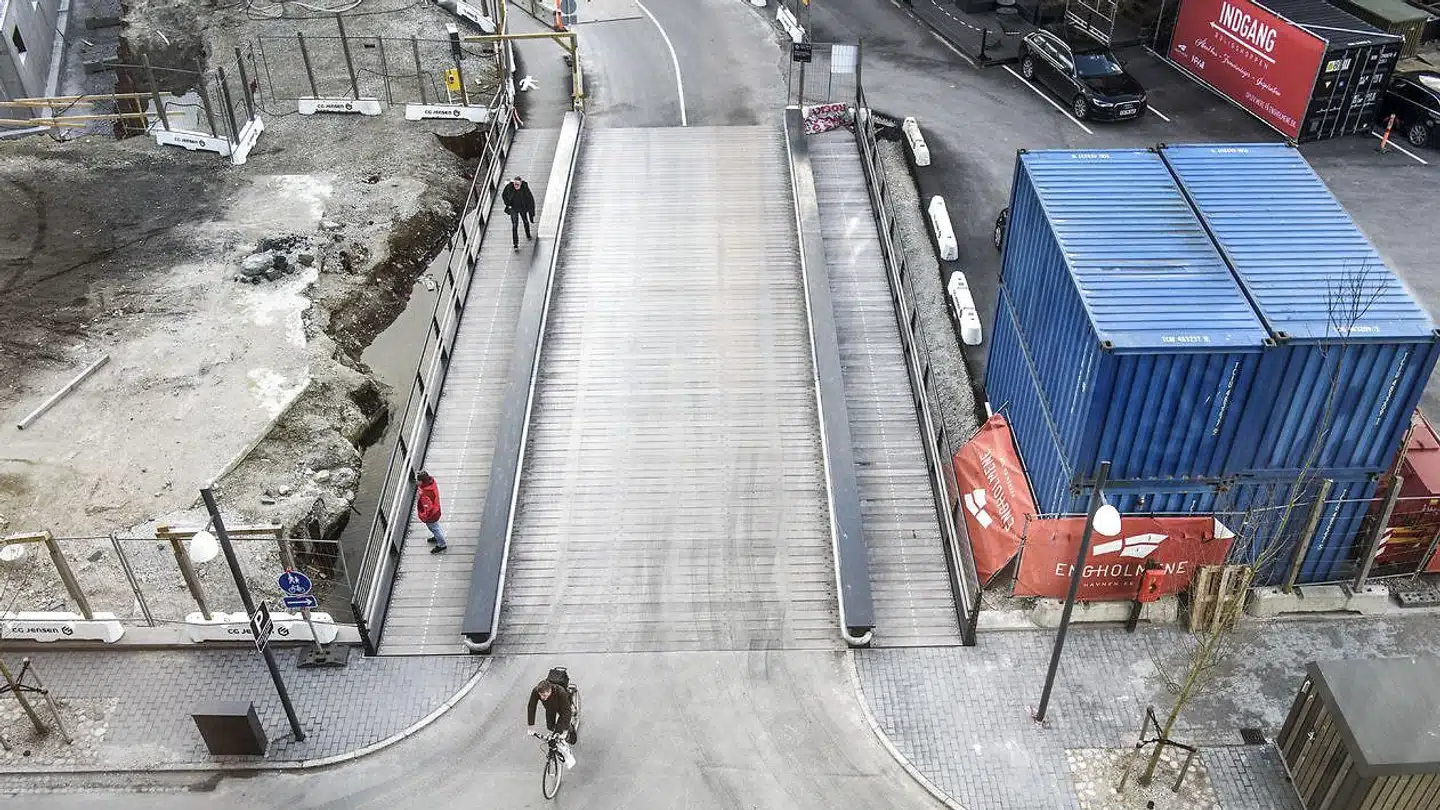 Det nye og milliarddyre boligområde Engholmene på Enghave Brygge i København ligner på mange måder stadig en byggeplads, selvom de første beboere flyttede ind forrige år. Billedet er taget i marts 2019.
