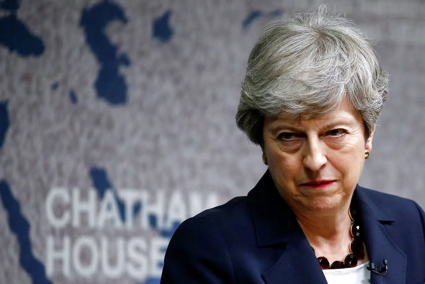 Ved en tale hos Chatham House opfordrede Theresa May sin efterfølger til at søge kompromissets vej i Brexit-forhandlingerne med EU.