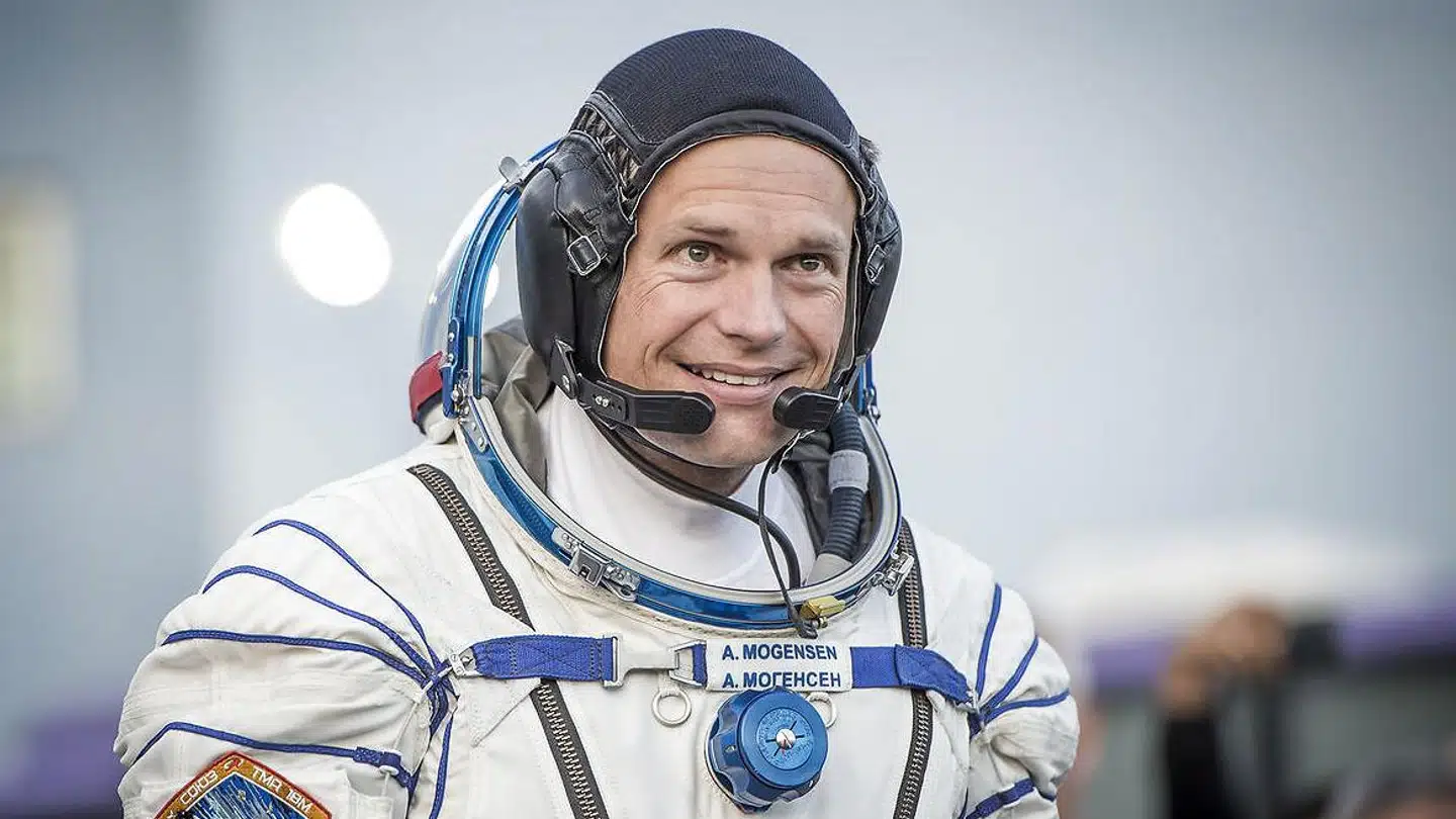 Andreas Mogensen kort før hans opsendelse til Den Internationale Rumstation i september 2015. Bliver han også den første dansker og måske endda europæer, der kommer til at rejse rundt om Månen?