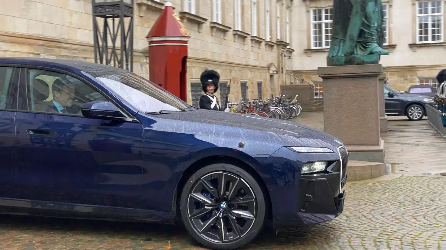 Her forlader kronprins Frederik tirsdagens historiske Statsråd.