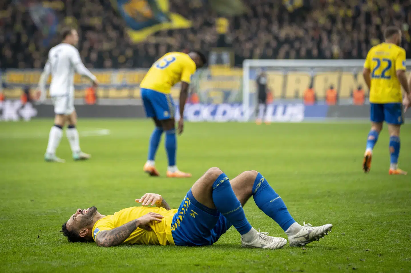 Græsset i Parken fik igen kritik efter søndagens kamp mellem FCK og Brøndby.