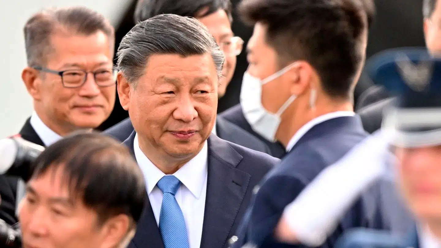 Kinas præsident, Xi Jinping, er landet i San Francisco. Her skal han mødes med den amerikanske præsident, Joe Biden.