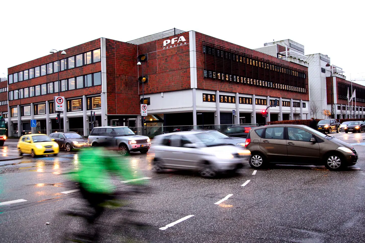 Næppe var PFA blevet droppet på grund af olieinvesteringer, før Mellemfolkeligt Samvirke nu angriber sit nye selskab for at være involveret i krænkelser af menneskerettighederne.