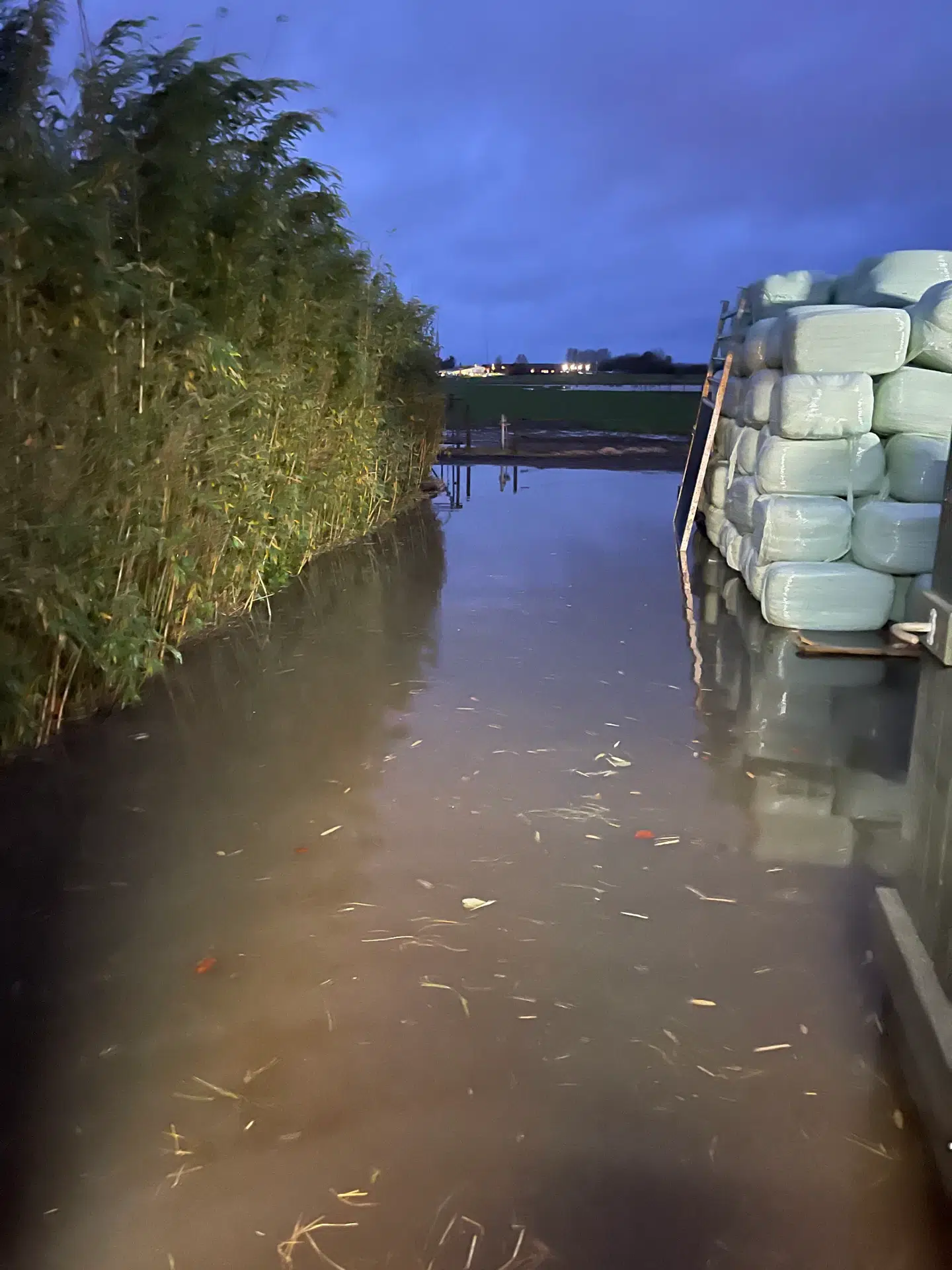 Torsdagen er endt i et vandkaos for Jeanette og Anders Nielsen.