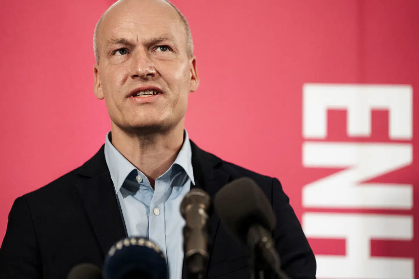 Du skal ikke glæde dig for tidligt til, at Pelle Dragsted kerer sig om dine håb, drømme og frustrationer. For hvis du tjener mere end halv million kroner om året, og endda betaler topskat, er du ikke et almindeligt menneske,« skriver Lars-Christian Brask, MF for Liberal Alliance.