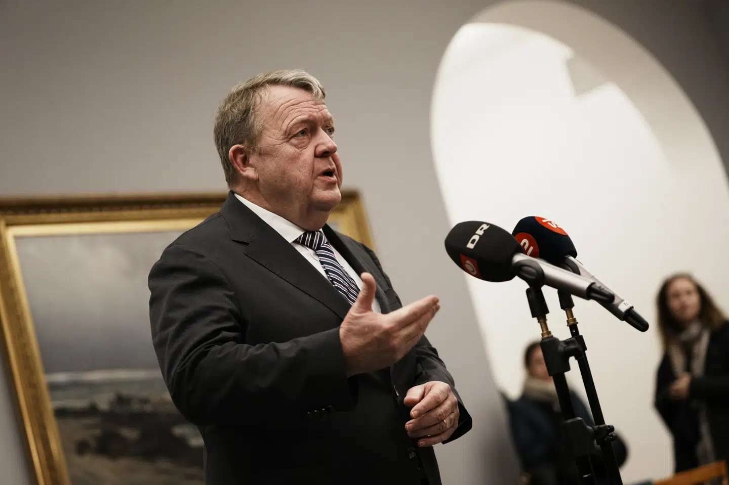 Udenrigsminister Lars Løkke Rasmussen (M) taler med pressen efter torsdagens møde i Det Udenrigspolitiske Nævn.