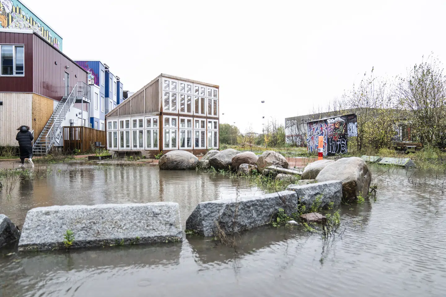 Torsdag åbnede himlen sig på vid gab over særligt Sjælland, der fik store mængder nedbør. I weekenden bliver historien dog en lidt anden.