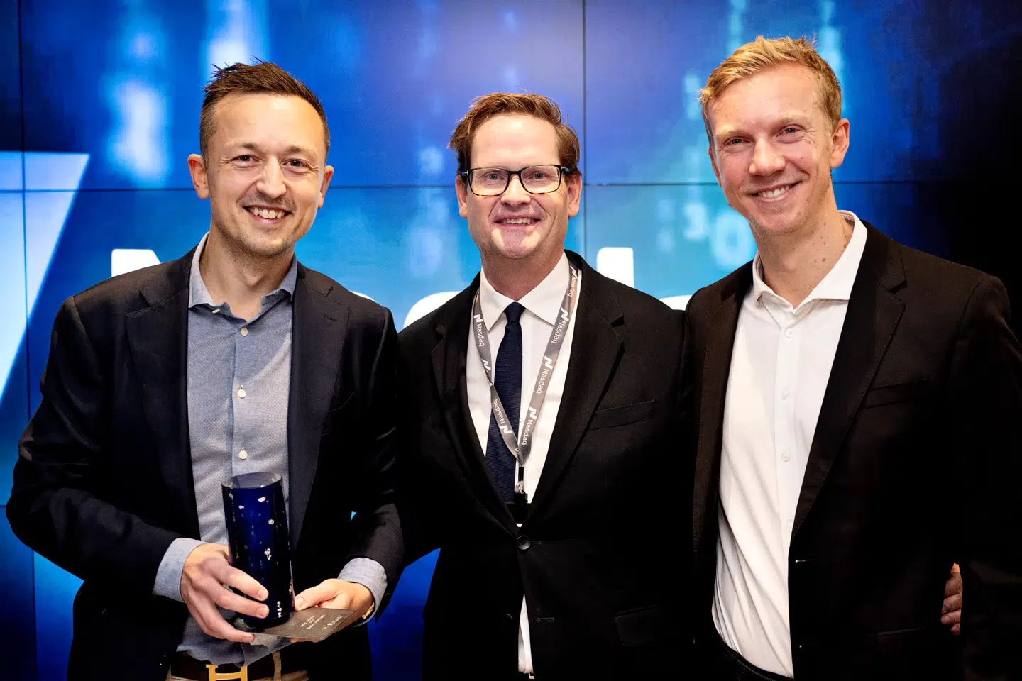 Better Collective børsnoteres hos Nasdaq 17/11. Fra venstre: Jesper Søgaard, adm. direktør i Better Collective, Carsten Borring, Head of Listings & Capital Markets hos Nasdaq og Christian Kirk Rasmussen, COO i Better Collective.