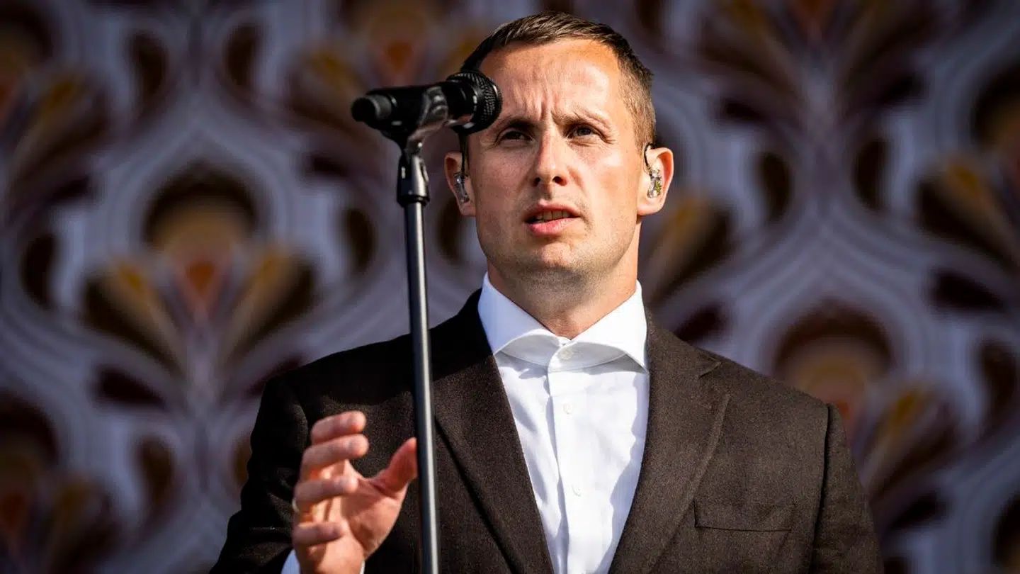 Benjamin Hav og Familien nåede tre koncerter ind i deres hidtil største turné, før de måtte aflyse to koncerter, da Benjamin Havs svoger meget pludseligt gik bort.