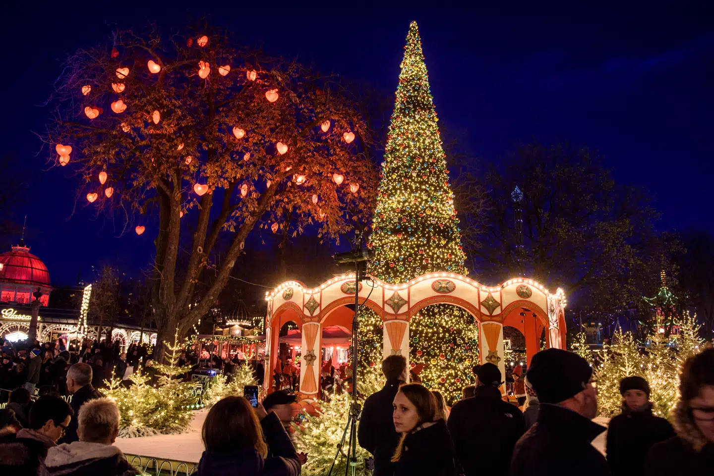 Tivoli bliver fremhævet som et af de bedste julemarkeder i verden af det internationale medie CNN.