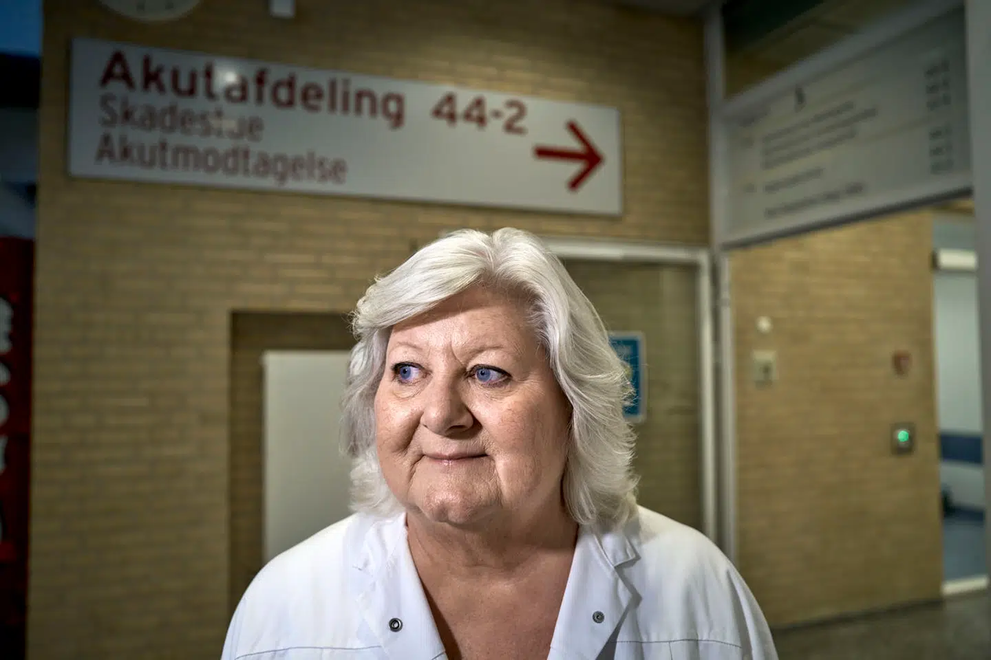 Anne Kirsten Sørensen tilbød sin arbejdsgiver at blive efter pensionsalderen, hvis det kunne ske under mere lempelige forhold. Derfor kan hun fortsat hjælpe ulykkesramte på akutafdelingen på Holbæk Sygehus.