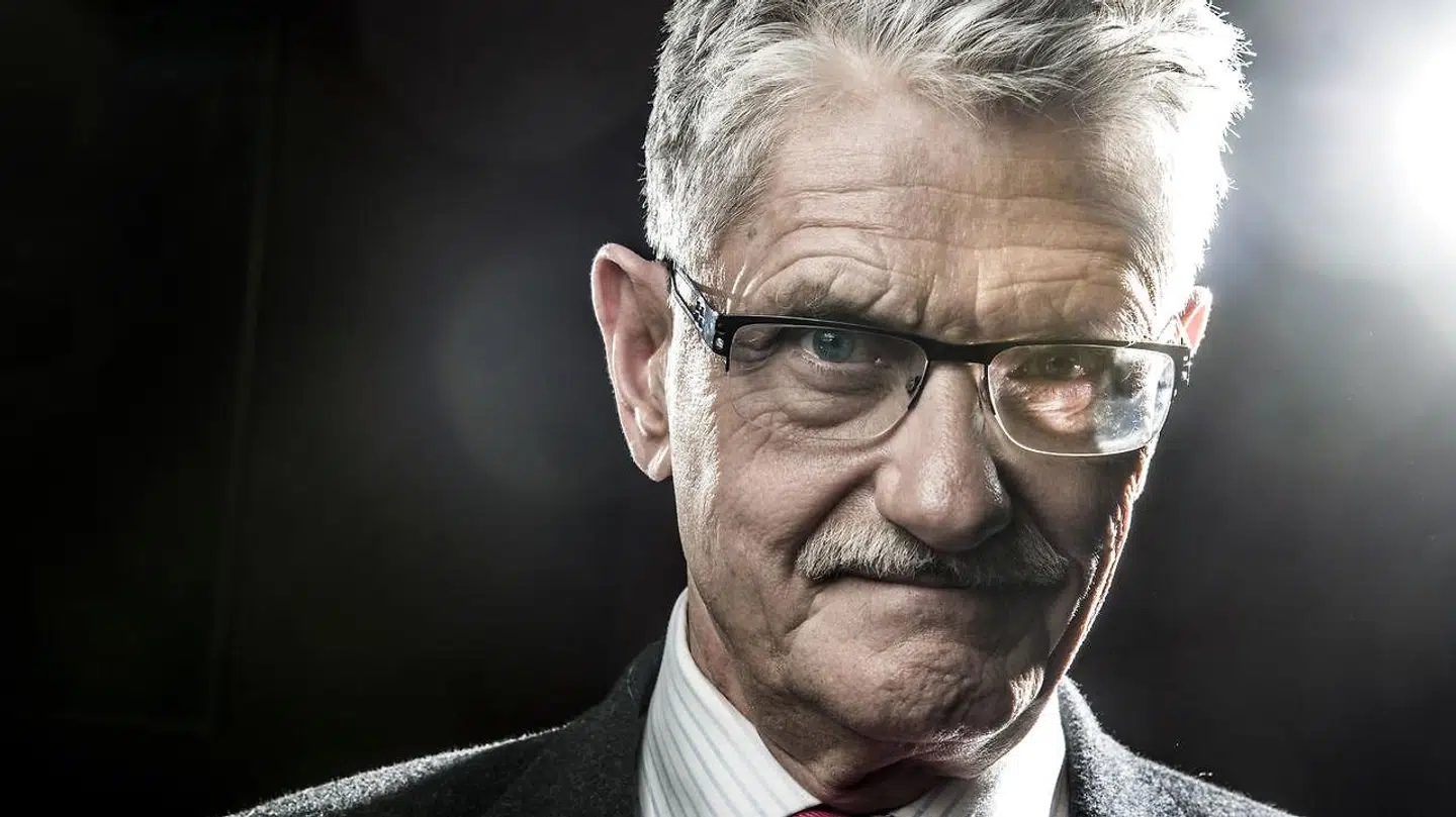 Tidligere finansminister Mogens Lykketoft (S) fortryder, at han i 1995 afskaffede formueskatten i Danmark. Nu skal den tilbage, mener han og møder opbakning fra blandt andre Enhedslistens Rune Lund og Pelle Dragsted.