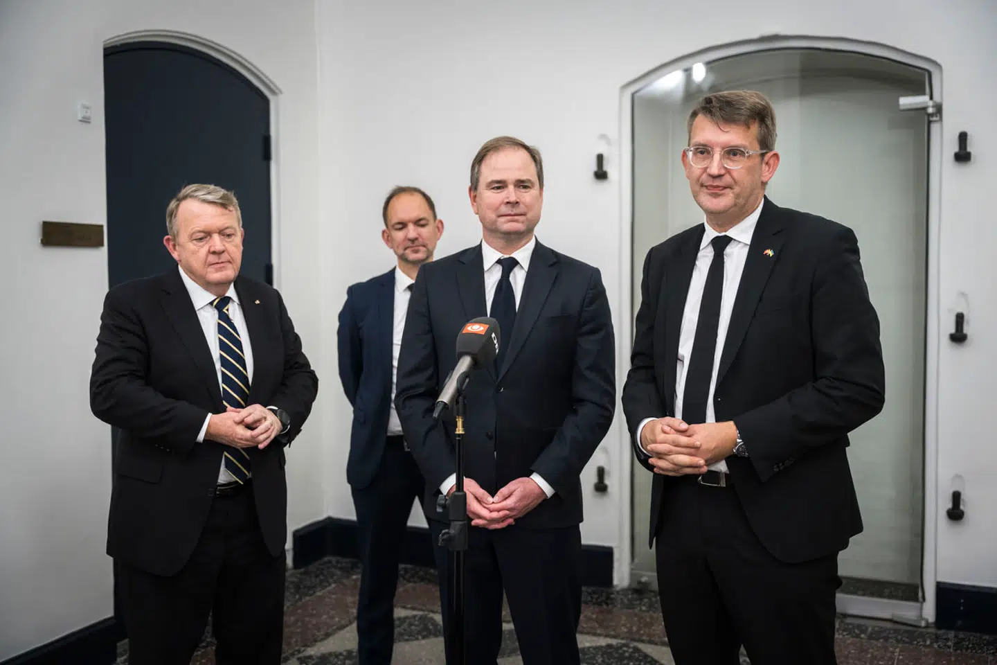 Det er en bunden opgave for regeringen at finde løsninger på problemet med generationsskifte. Det skriver Steffen Damsgaard, Jens Jonatan Steen, Nanna Højlund og Steen Nørgaard Madsen.