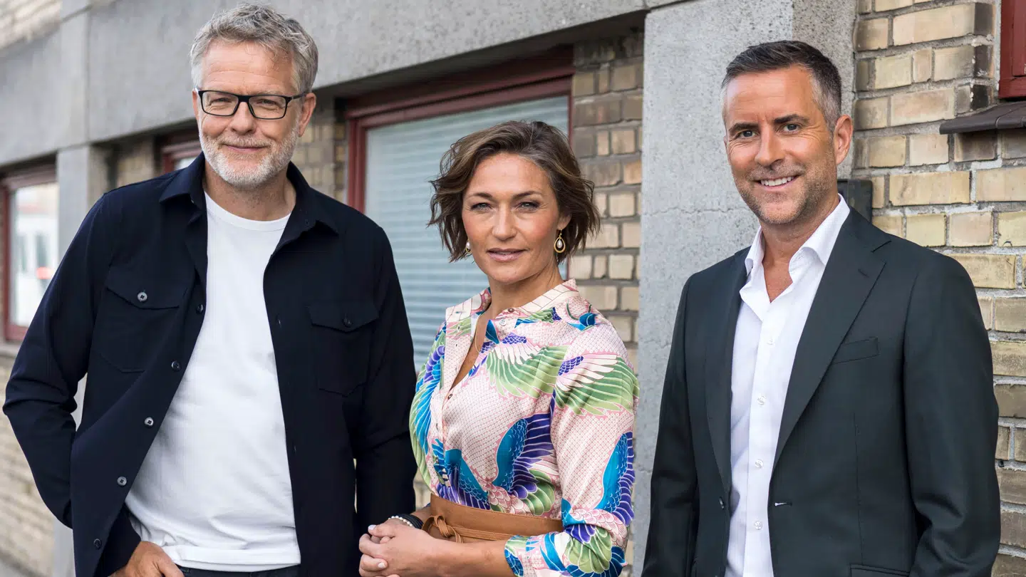 Det var med 'Løvens hule', at Mia Wagner for alvor blev kendt i den brede befolkning. Hes ses hun med Jan Lehrmann og Jacob Risgaard i programmet 'Løvens hule - velkommen til virkeligheden'.