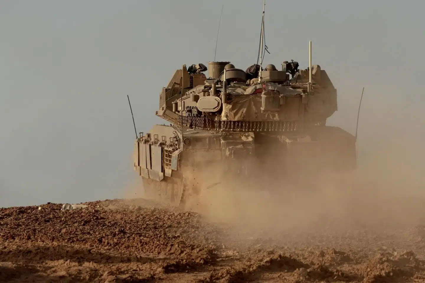 Ifølge de Hamas-kontrollerede sundhedsmyndigheder i Gaza har 13.000 mistet livet ved israelske bombardementer.